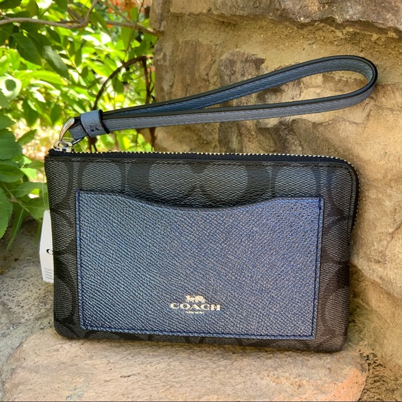 Coach monogram Black/metallic blue wristlet - Picture 5 of 16
